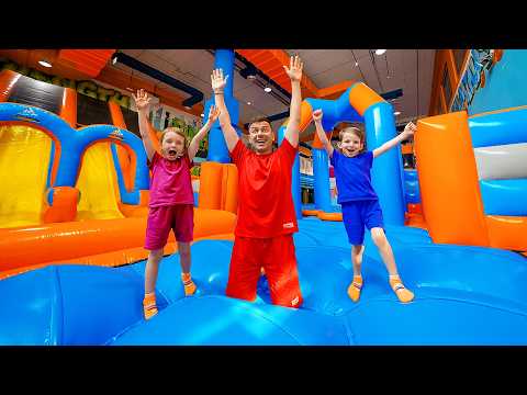 Kanak-Kanak Bergembira Dalam Cabaran Istana