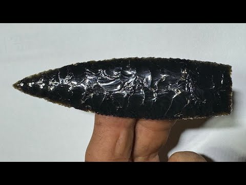 Obsidian Flake Flint knapping
