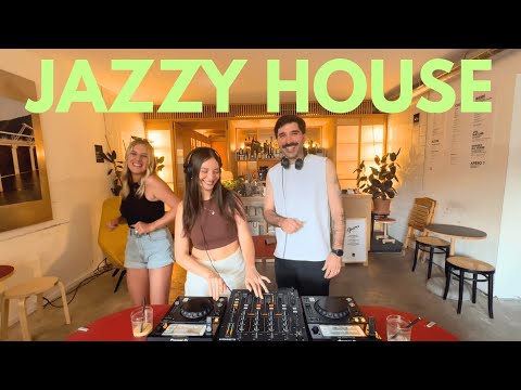 Jazzy House Mix Coffee Grooves @Coffee Page | Smooth/Jazzy/House DJ Set | Autumn Vibes & Chillout