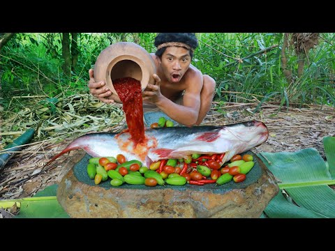 How to Start a Fire in a Survival in the rainforest - And Find food in the forest