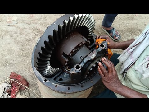 Crown Pinion😱 Setting Part1 Truck Differential Ka sabse Dengerous Step #shortfeed #automobile #yt