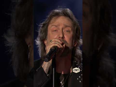 Darius Rucker & The Black Crowes Perform “Let Her Cry” | #CMT #Shorts #CMTCrossroads