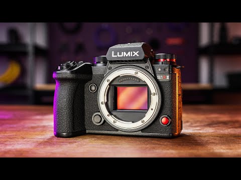 Panasonic LUMIX S1RII Review: I'm Conflicted...