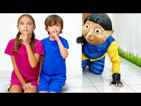 يحاول الأطفال التعرّف على جارهم.