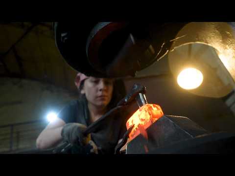 How Blacksmith Angelina Argani Argani Forges Her Axes. Part 1
