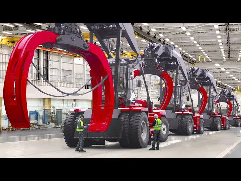 How Sweden Builds the World’s Largest Log Stackers