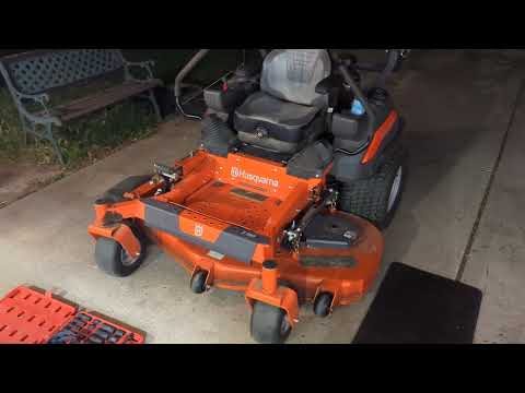 Husqvarna Professional Z560 and Z554 series: How to level and adjust the mower deck