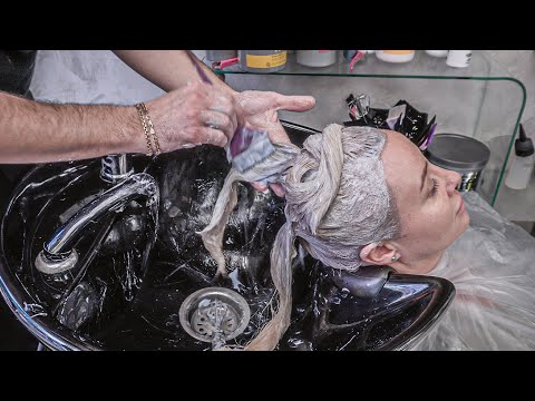 How to get Beige Blonde? Bleaching the roots, toning the lengths at the sink. Papa Blond