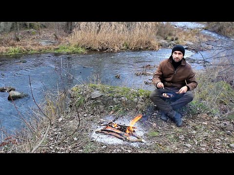 Cooking on a campfire to the sound of a mountain river - nature, fire and complete relaxation