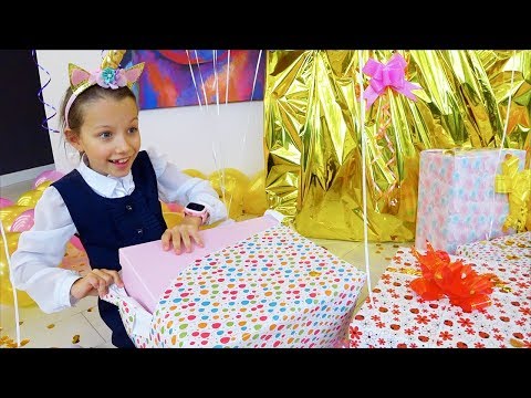 СЮРПРИЗЫ на ДЕНЬ РОЖДЕНИЯ Викули 8 лет ТАКОГО Она Не Ожидала Что ПОДАРИЛИ Родители / Вики Шоу