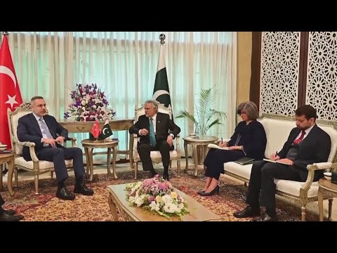 Pakistan offers to host US-Iran talks as tensions escalate