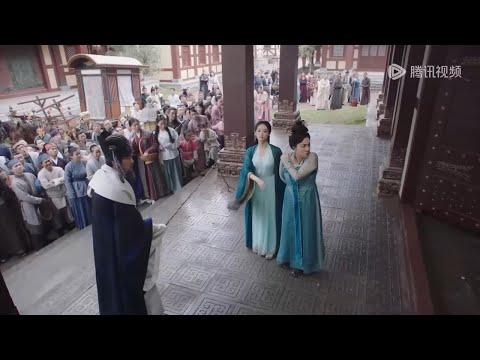 Cinderella reveals the true face of evil mistress in public, all is stunned