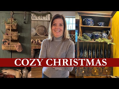 Primitive Holiday Decorating Ideas | New England Colonial Christmas Home