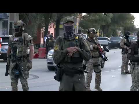 Judge orders Trump's Chicago immigration leader to court daily | REUTERS