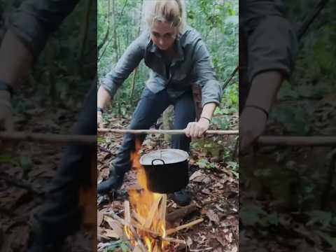 So hart ist Survival im Urwald #zdfinfo #urwald #survival