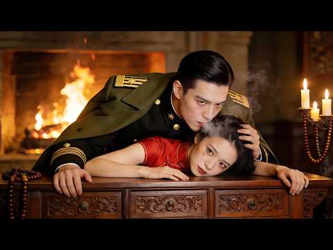 人人嘲笑不受寵的千金是心智不全的蠢貨,冷面大佬識破了她的裝瘋賣傻,開始步步緊逼強勢追愛:做我的女人,就算把天捅破,我也給你兜著! #短劇 #爱情