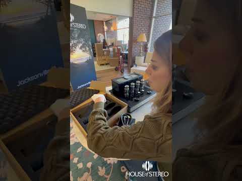 How to Install Tubes on the Audio Research I/70 | Step-by-Step Guide by Jasmin