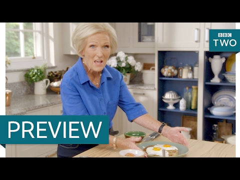 Crispy bacon rosti with fried eggs - Mary Berry Everyday: Episode 1 Preview - BBC