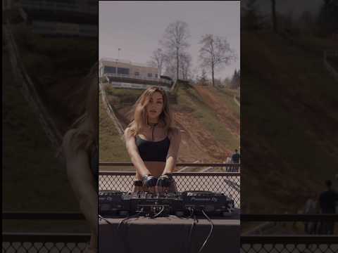 Track ID: I’m more than enough- Giada Brincè #dj #womandj