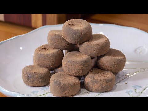 Condensed milk and cocoa candies