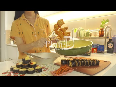 Public Market Shopping & Seongbuk-dong Stroll. Making Tudari Kimchi Udon & Egg Gimbap at Home