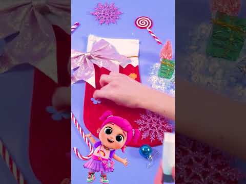 🧦 Let’s decorate #Christmas stockings with Jill! So sparkly! ✨#LittleAngel  #Holiday #Fun