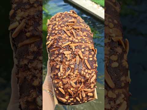 Is it the start of panettone season soon? This is chocolate panettone in loaf form. Yum!