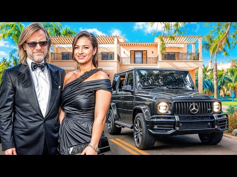 The Luxurious Lifestyle of Henry Cole