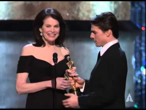 Sherry Lansing receiving the Jean Hersholt Humanitarian Award