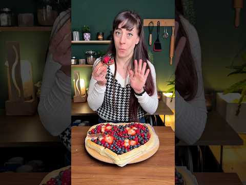 POV: you just found the perfect cake for Valentine’s Day 💘