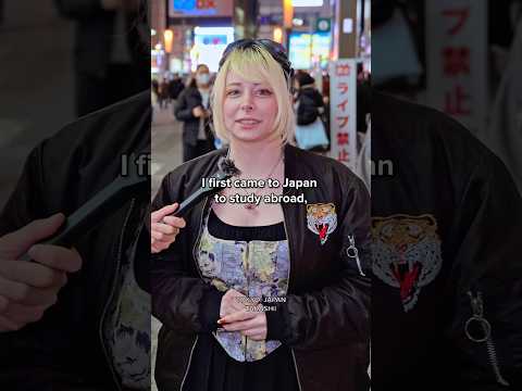 Italian woman speaking Japanese