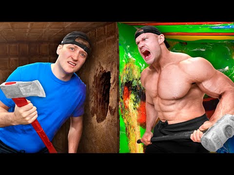 First To Escape Candy vs Chocolate Prison Wins