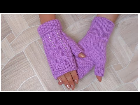 Митенки спицами узором "Колокольчики".