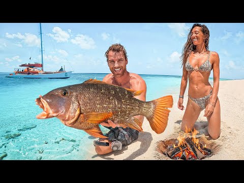 Life On The Ocean In Remote Australia (TREASURE HUNTING & SPEARFISHING)