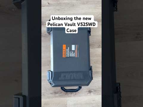 #unboxing the new Pelican Vault V525WD travel case. Great for all my camera gear! 🎥 #pelicancase