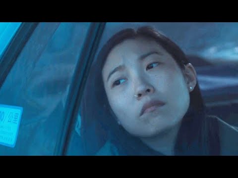 移民美国的女儿，回国后发现全家都在教她骗人，当死亡来临时，中西方到底谁更自私？【光影】