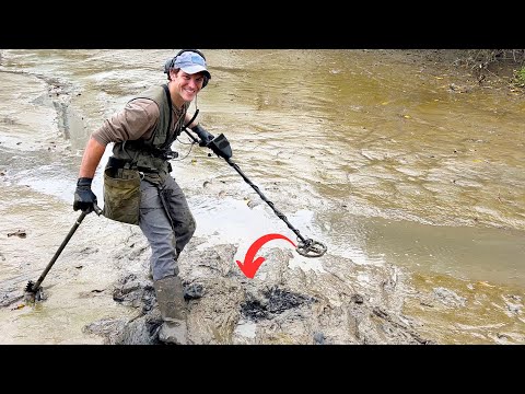 We Can't Believe All This Was Found Buried in the Creek (Mudlarking 2025)