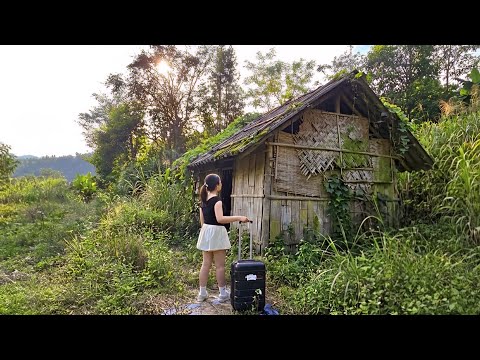 The girl left the city to live in the forest – to set up a farm and cook with natural ingredients.