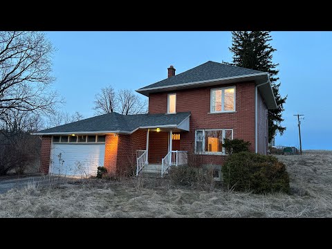 Exploring a creepy ABANDONED century old house with full power