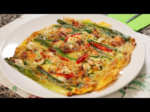 Haemul-pajeon (Green onion pancake with seafood: 해물파전)