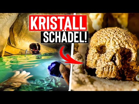 Wilder ABSTIEG in antike MAYAHÖHLE mitten im DSCHUNGEL!🌴| KRISTALL-SCHÄDEL von RITUALOPFER gefunden!