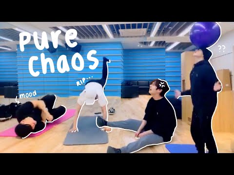 stray kids exercising was an absolute disaster