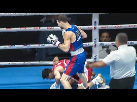 Чемпион упал в начале боя! Но что было дальше? Бой на чемпионате мира по боксу 2025