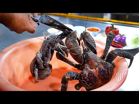 GIANT COCONUT CRAB Vietnamese Food Hang Duong Quan