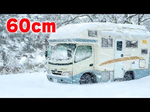 Living in a car with 60 cm of snow falling overnight | First winter in a used camper[SUB]