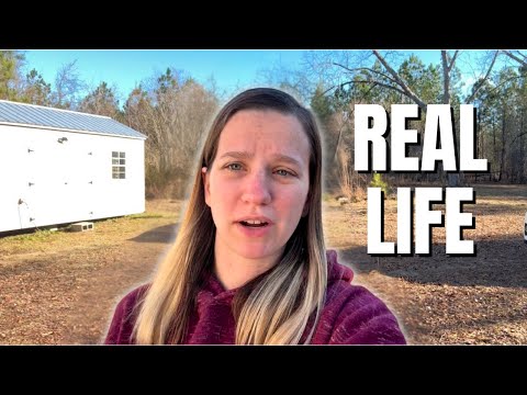 Day in the Life of a Tiny Home Homesteader!