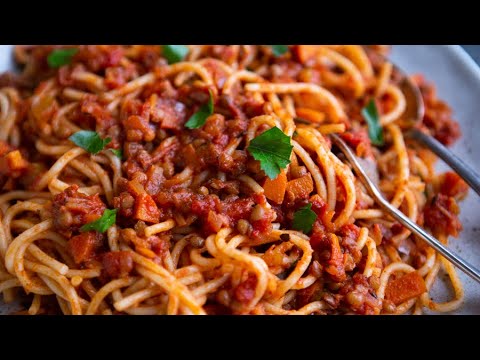 Hearty Lentil Spaghetti Bolognese (Vegan)