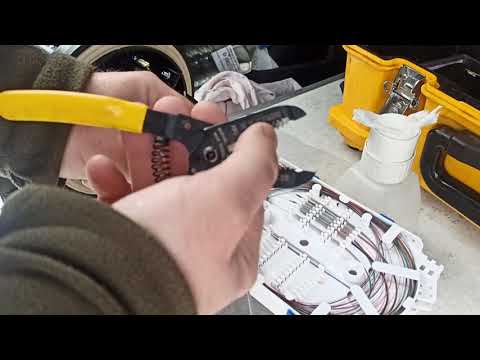 Как укладываются оптические волокна в кассету или рабочая болтовня.