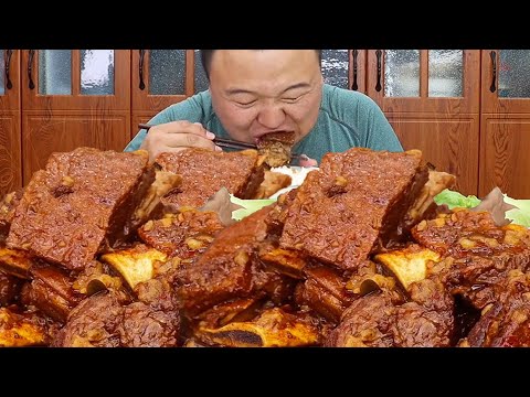 Father-in-law sent 20 catties beef ribs; A Qiang made spicy steak. _ Mukbang