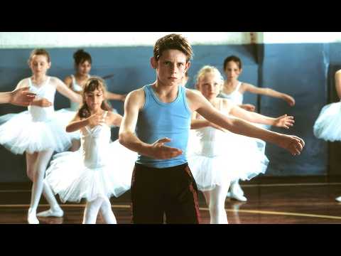 父親送兒子去打拳擊,兒子卻偷偷學芭蕾舞,結果成爲頂級舞者!豆瓣12萬人打出8.8分,2000年勵志電影《跳出我天地》!